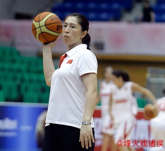 女篮内线伤病严重 郑薇：后卫被迫顶上内线