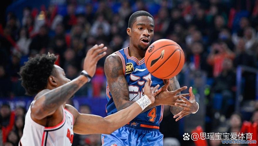 萨姆纳43分助四川止山西4连胜 原帅贡献25+5