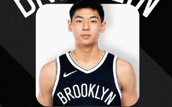 九游娱乐 崔永熙新赛季确定穿8号球衣 官方身高为1米98