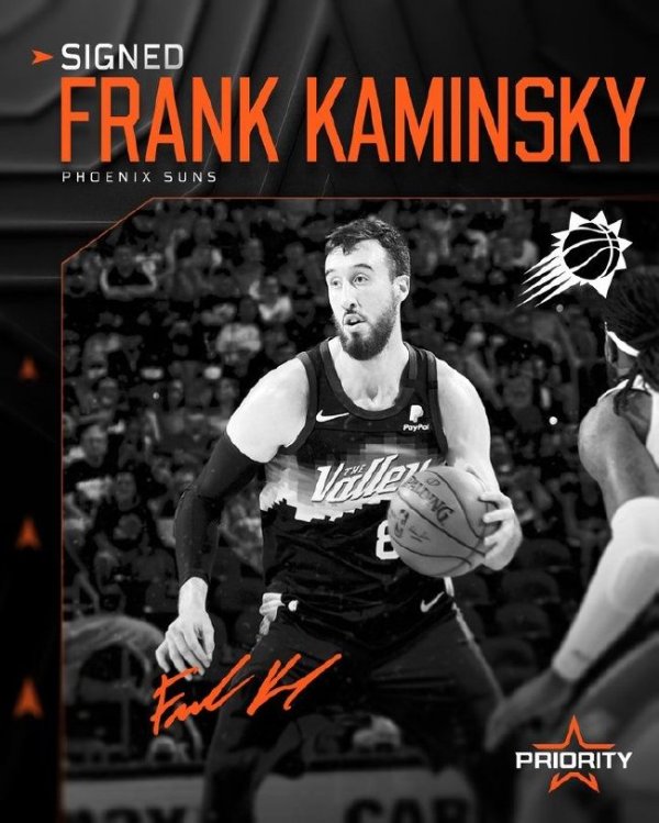 九游娱乐 15年9号秀一年合同重返太阳 NBA生涯场均8.8分