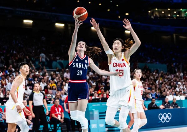 九游娱乐app 奥运-中国女篮不敌塞尔维亚遭两连败 韩旭11+7