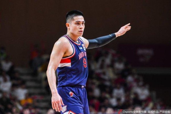 九游娱乐官网 曝广州男篮将陈盈骏和祝铭震摆上货架